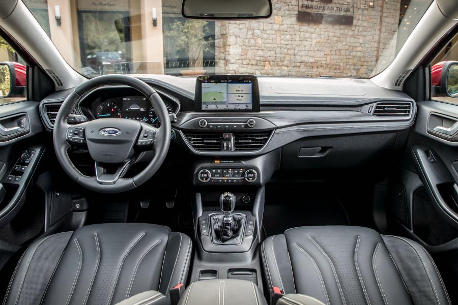 Торпедо Ford Focus Vignale Turnier 2018 года  (WW) (фото 16 из 40)